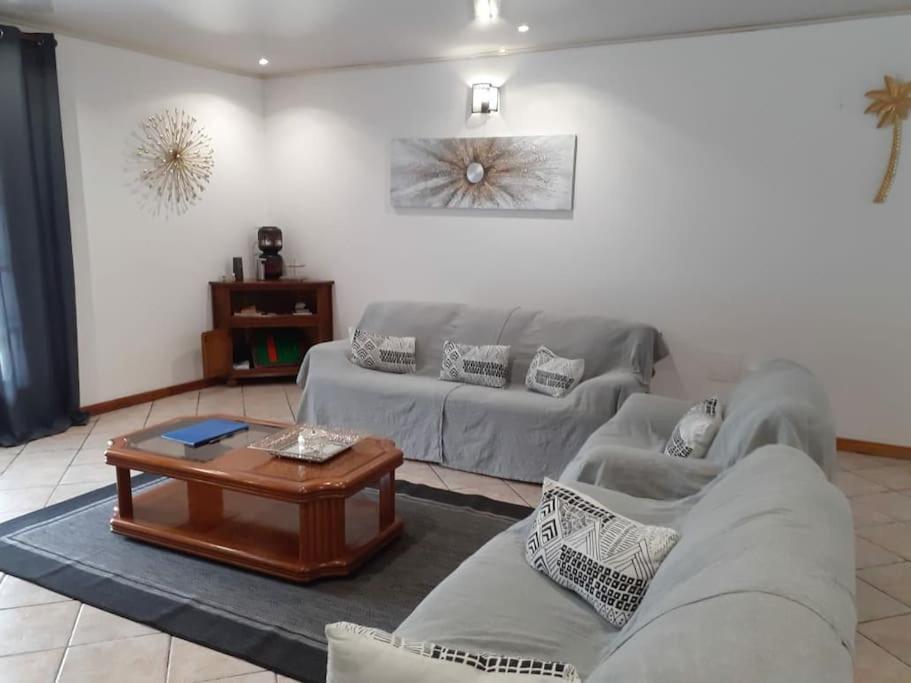 Charmante Maison Au Coeur Des 3 Montagnes ซาลาซี ภายนอก รูปภาพ
